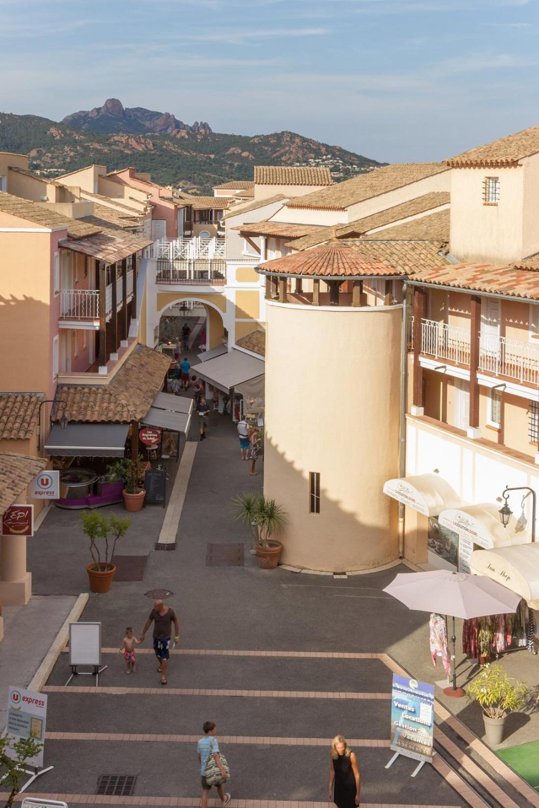 Village Cap Esterel, Piscine, Plage Saint-Raphaël Extérieur photo