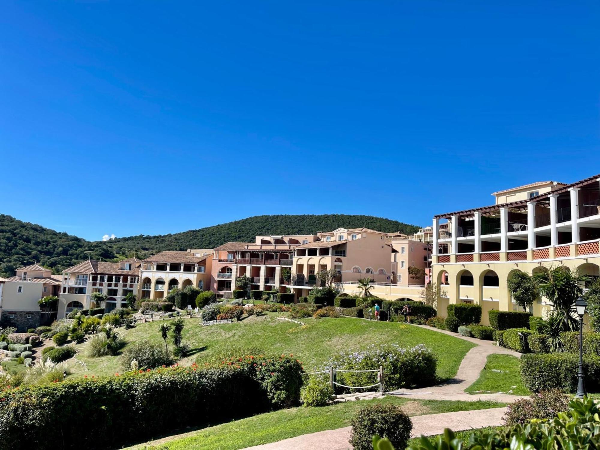 Village Cap Esterel, Piscine, Plage Saint-Raphaël Extérieur photo