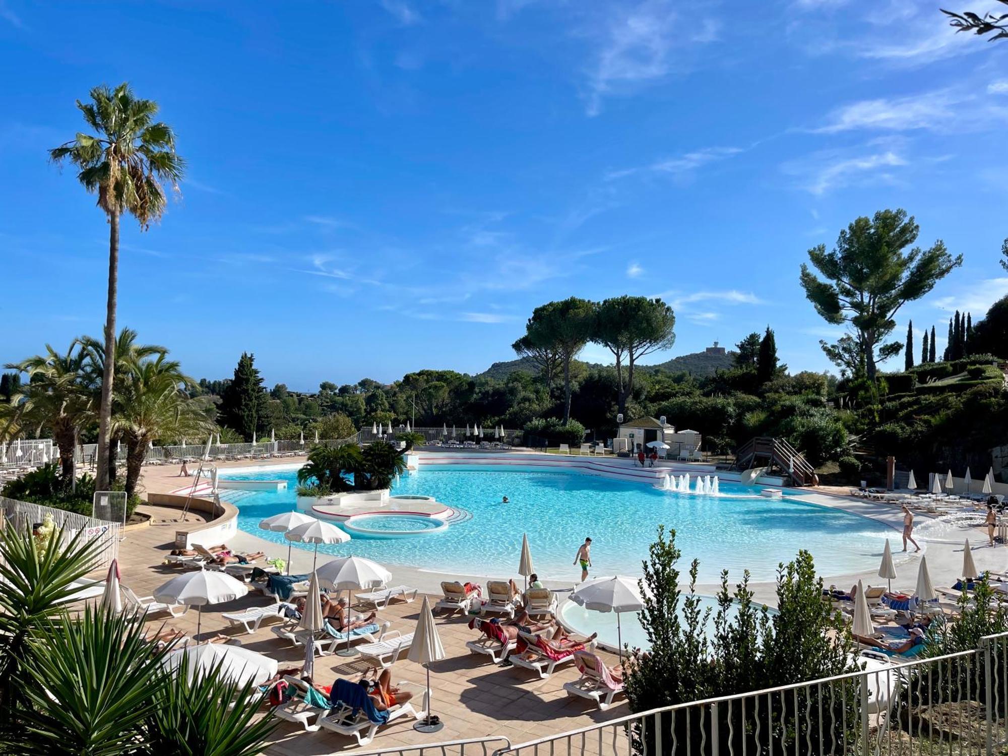 Village Cap Esterel, Piscine, Plage Saint-Raphaël Extérieur photo